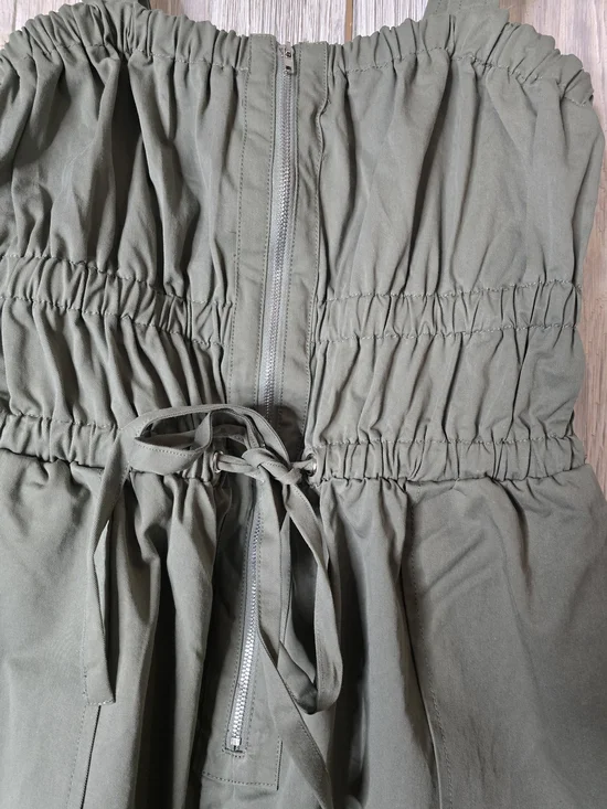 Olive Utility Jumpsuit • Cargo Style • L - Picture 3 of 4